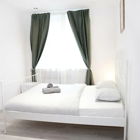 Apartamento Sleep & Go Rooms *