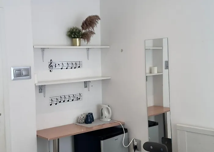 Comfortable * بوزنان