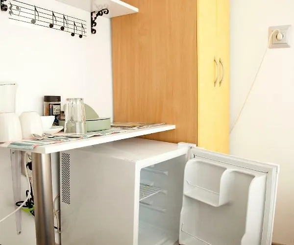 Comfortable بوزنان